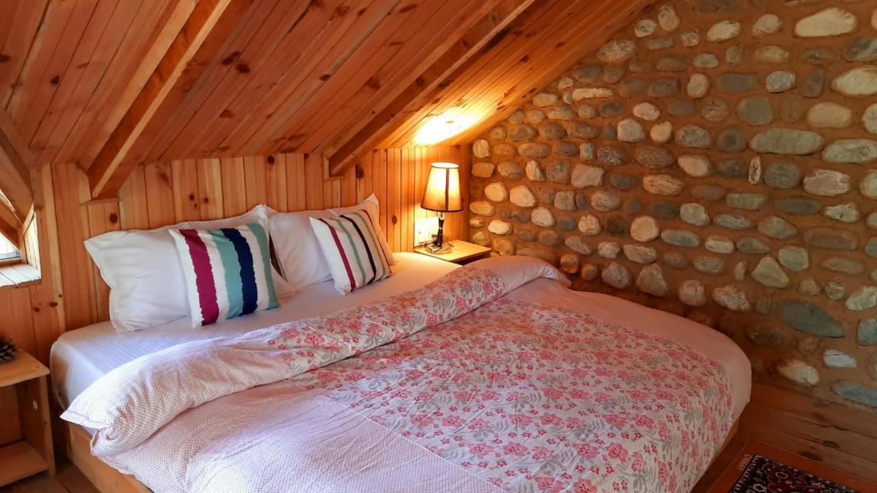 Ishan Log Huts-A Boutique Home Stay Banjar Exterior photo